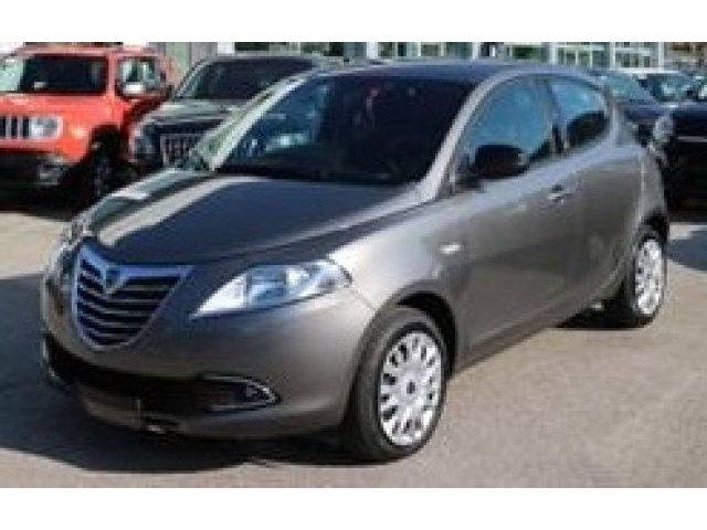 Lancia YPSILON 1.2 69 CV 5 porte S&S Gold