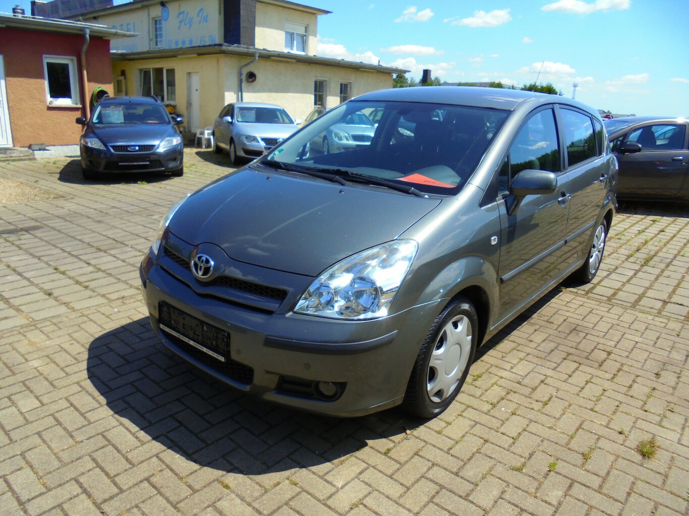 Toyota Corolla Verso 1,8 Aut./Klimaaut./SHZ/PDC/Tempomat/7-Sitzer/AHK/8xbereift/