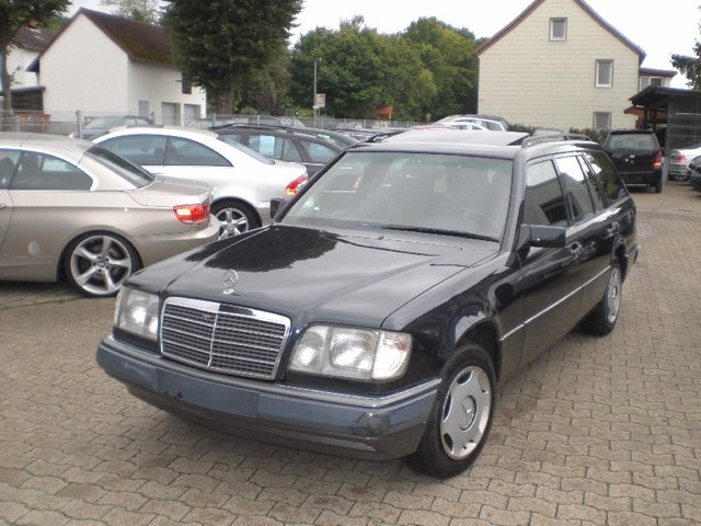 Mercedes-Benz E 220 T Klima SSD Autom.