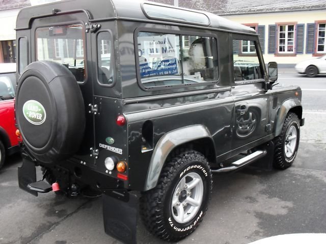 Land Rover Defender 90 Station Wagon E