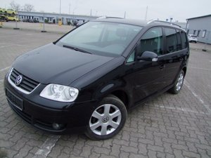 VW Touran 1,6 FSI Highline