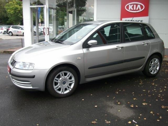 Fiat Stilo 1.6 16V FEEL *** ELEKTR. LAMELLENGLASDACH ***