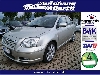 Toyota Avensis 2.0i KLIMAAUT./ LEDER / TEMPOMAT / SHZ